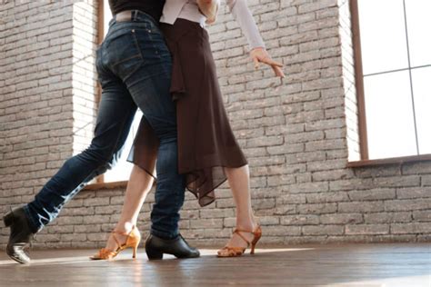 what to wear for ballroom dance lessons: Exploring the Fashionable yet Functional Choices